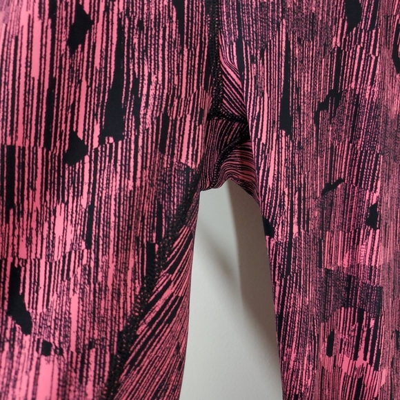 COPY - Lululemon High Times Pant. Size 6 - Picture 8 of 8